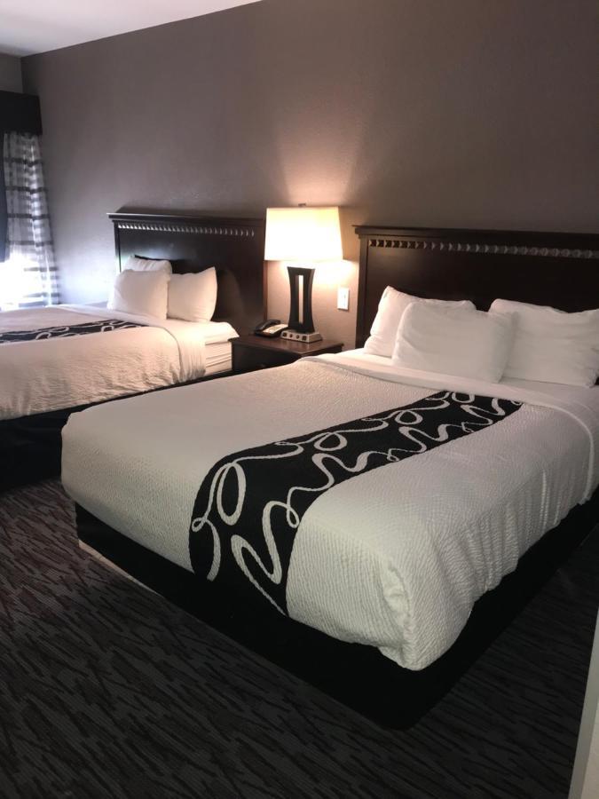 La Quinta By Wyndham Mall Hotel